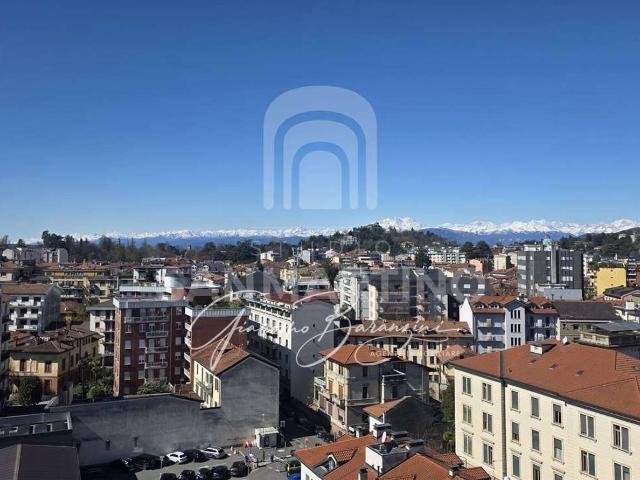 Appartamento in vendita a Varese