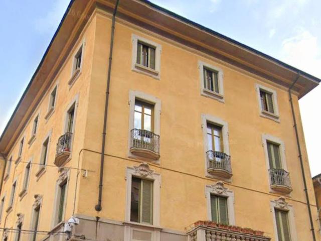 Appartamento in vendita a Varese VA
