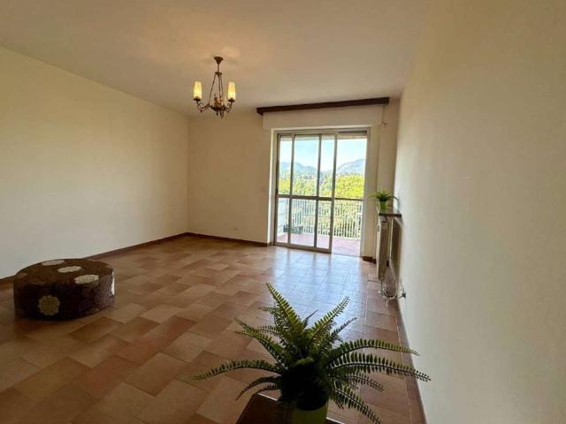 Appartamento in vendita a Varese VA