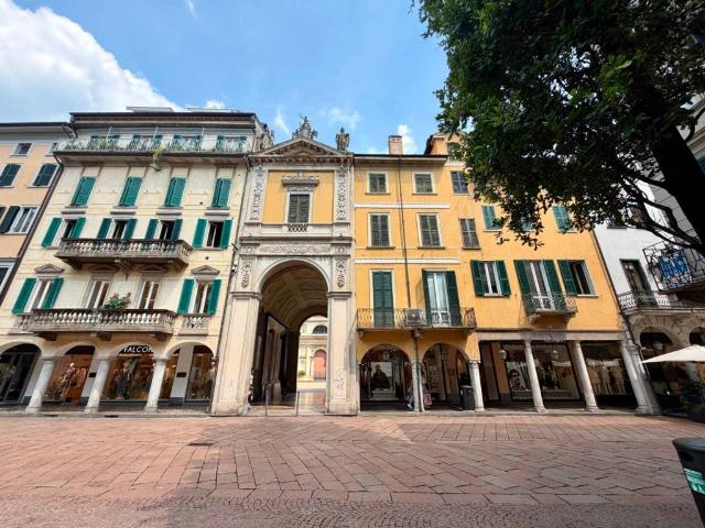 Appartamento in vendita a Varese VA