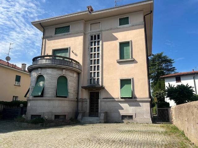 Appartamento in vendita a Varese VA