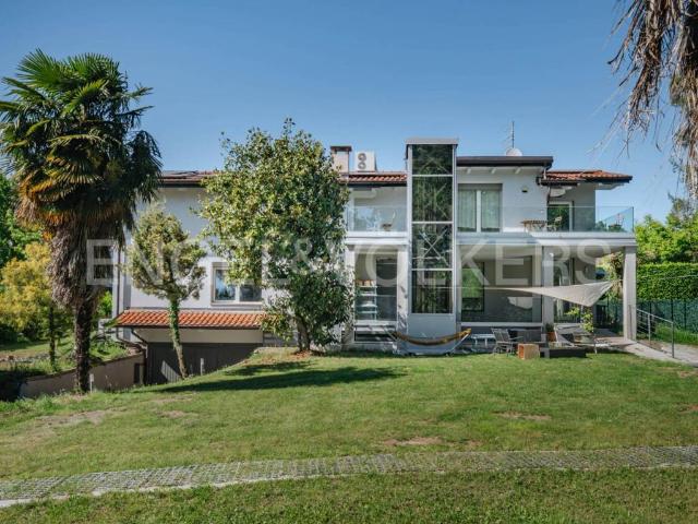 Appartamento in vendita a Varese VA