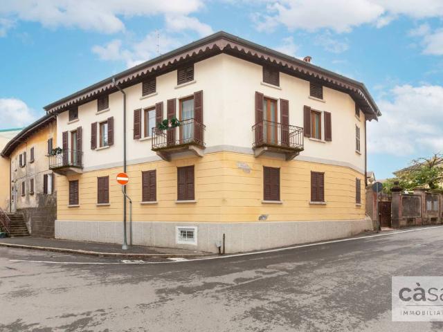 Rustico / Casale in vendita a Vedano Olona VA