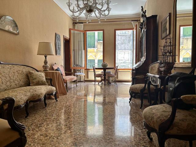Appartamento in vendita a Venezia