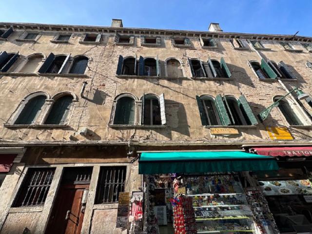 Appartamento in Vendita a Venezia