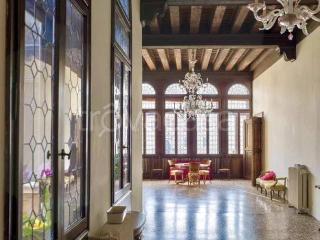Appartamento in vendita a Venezia, San Polo