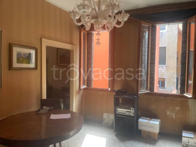 Appartamento in vendita a Venezia, San Polo