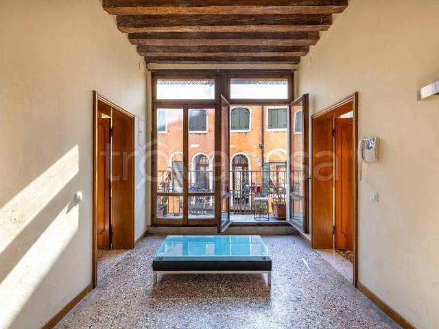 Appartamento in vendita a Venezia, San Polo