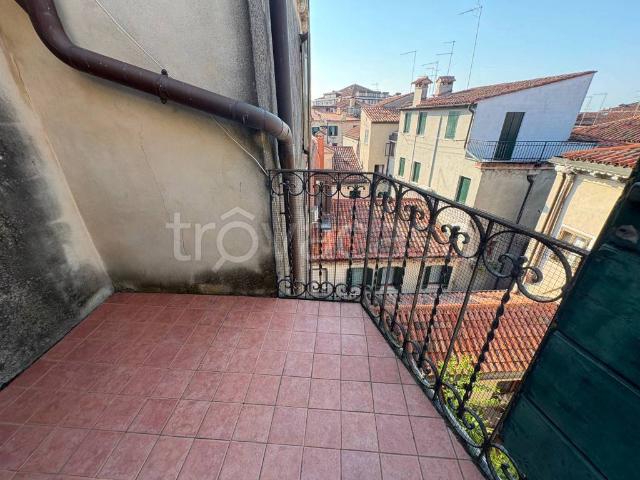 Appartamento in vendita a Venezia, Santi Apostoli San Canciano