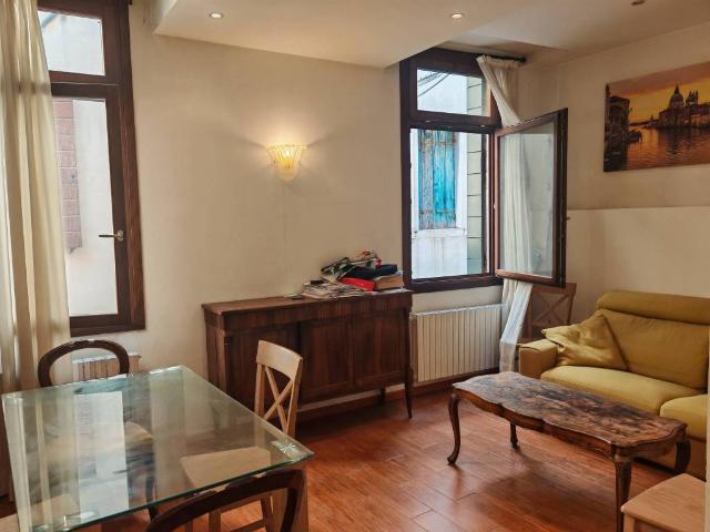 Appartamento in vendita a Venezia VE