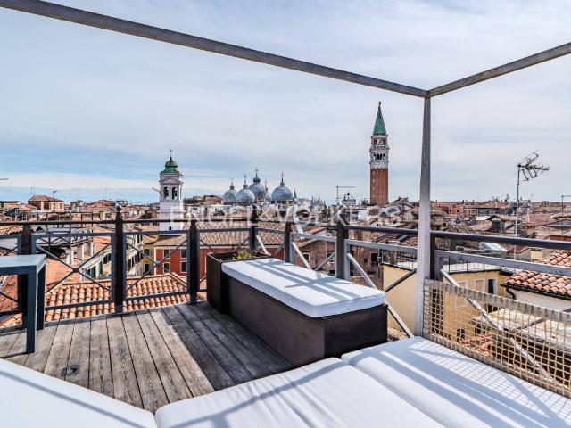 Appartamento in vendita a Venezia VE