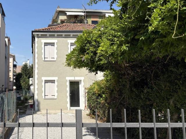 Appartamento in vendita a Venezia VE