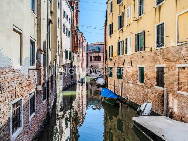 Appartamento in vendita a Venezia VE