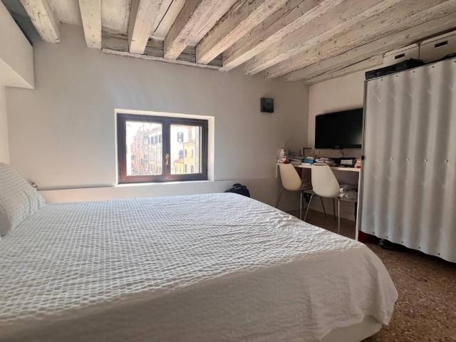 Appartamento in vendita a Venezia VE