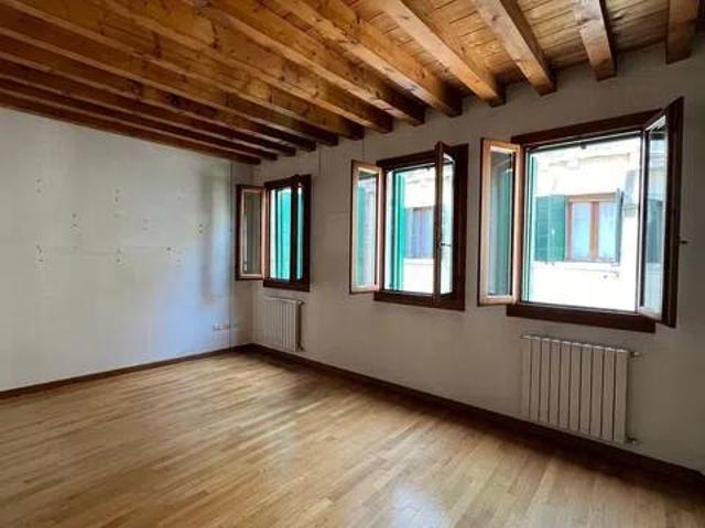 Appartamento in vendita a Venezia VE