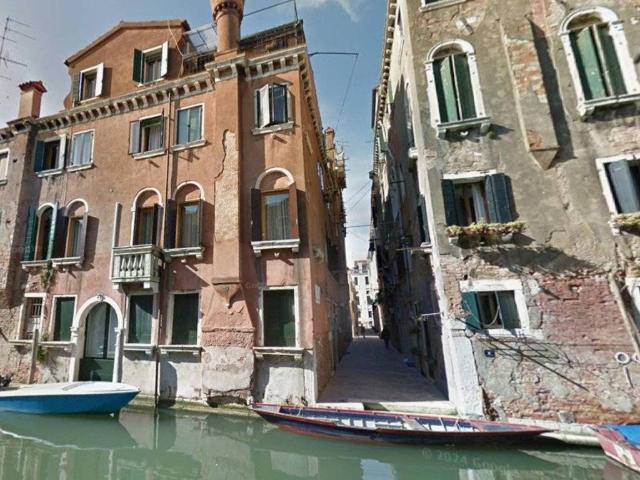 Appartamento in vendita a Venezia VE