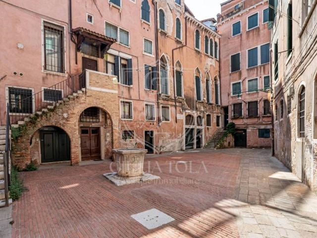 Appartamento in vendita a Venezia VE