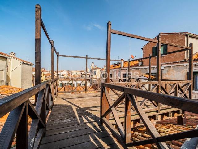 Appartamento in vendita a Venezia VE