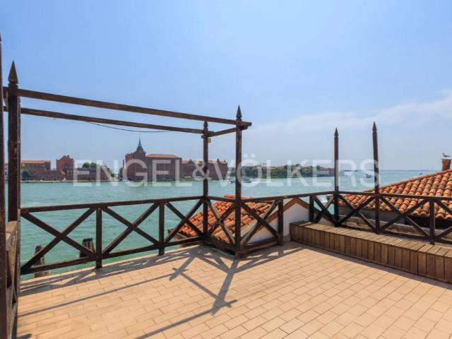 Appartamento in vendita a Venezia VE