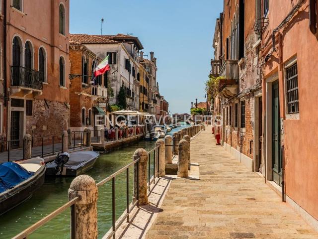 Appartamento in vendita a Venezia VE