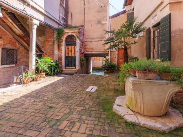Appartamento in vendita a Venezia VE