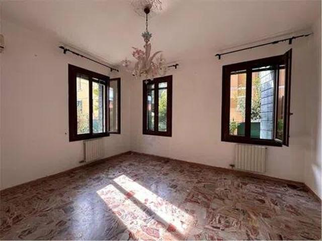 Appartamento in vendita a Venezia VE