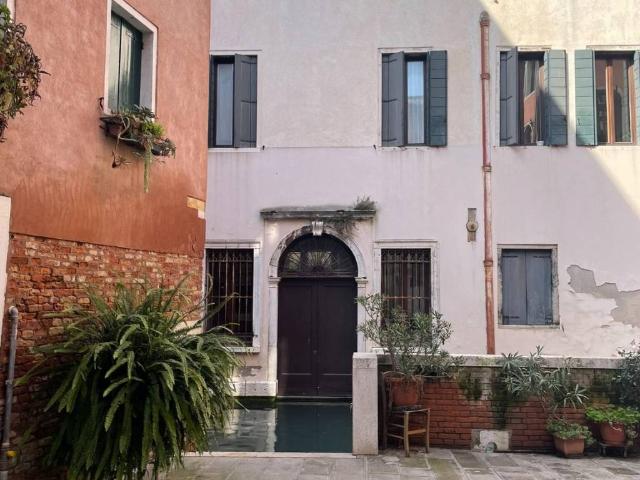 Appartamento in vendita a Venezia VE