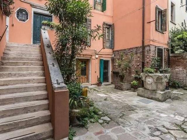Appartamento in vendita a Venezia VE