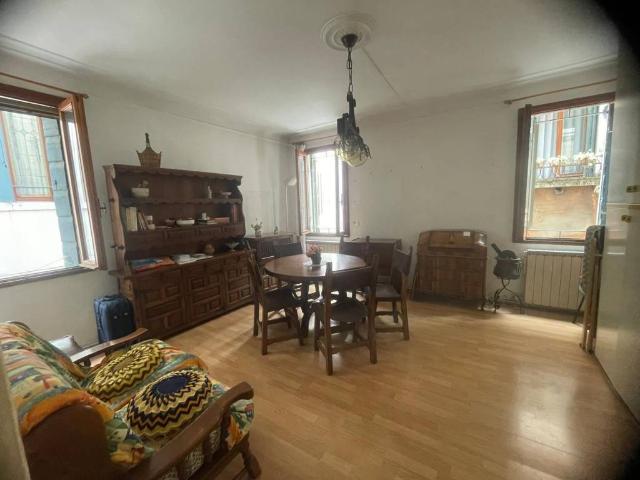 Appartamento in vendita a Venezia VE