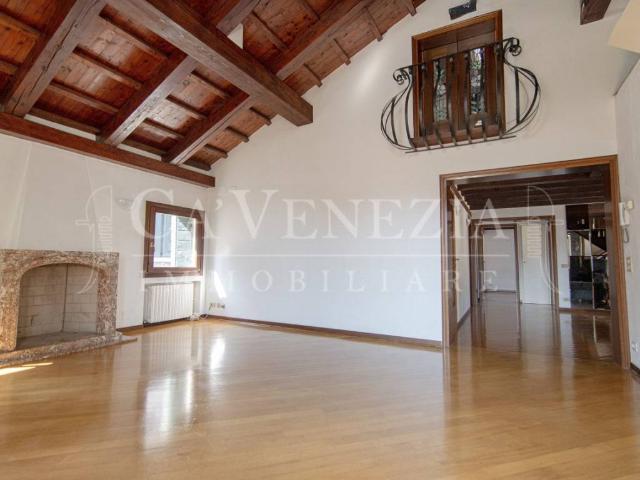 Appartamento in vendita a Venezia VE