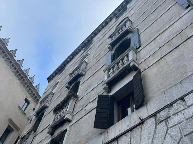 Appartamento in vendita a Venezia VE