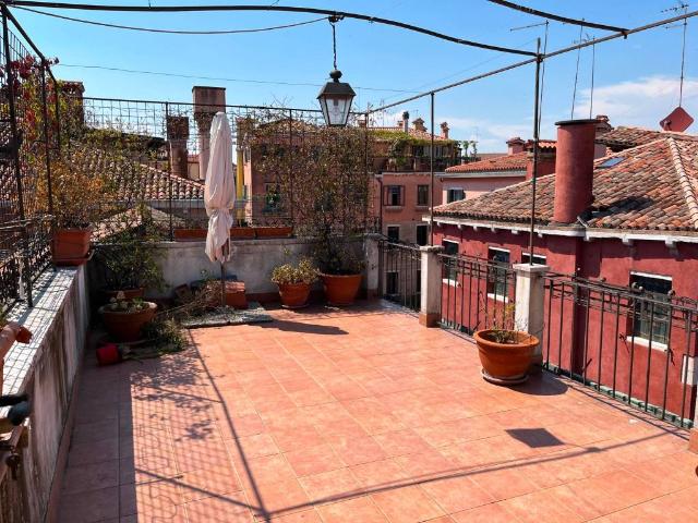 Appartamento in vendita a Venezia VE