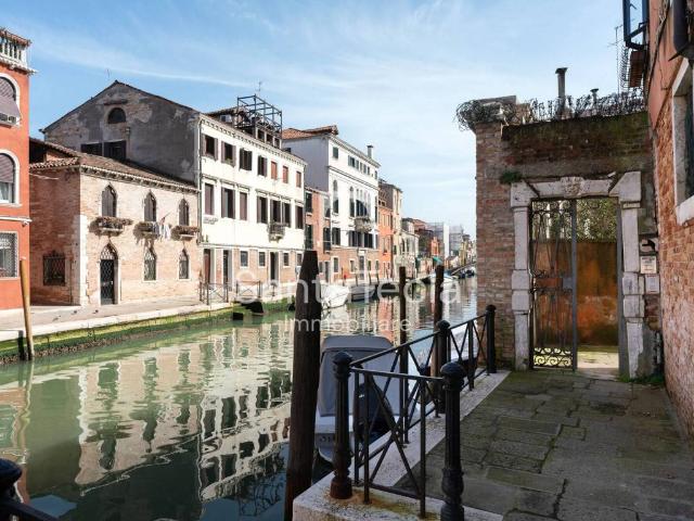 Appartamento in vendita a Venezia VE