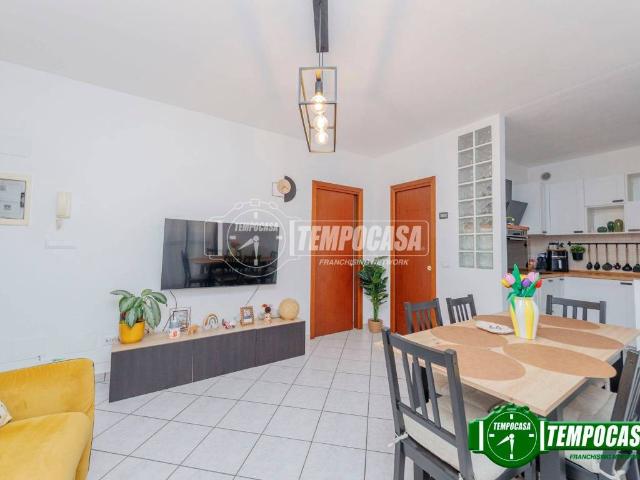 Appartamento in vendita a Vernate MI