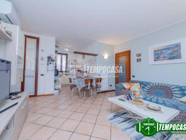 Appartamento in vendita a Vernate MI