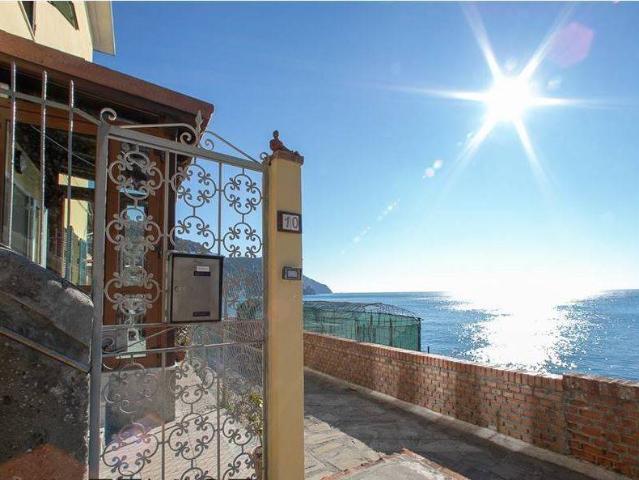 Appartamento in vendita a Vernazza SP