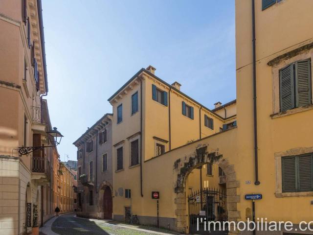 Appartamento in vendita a Verona