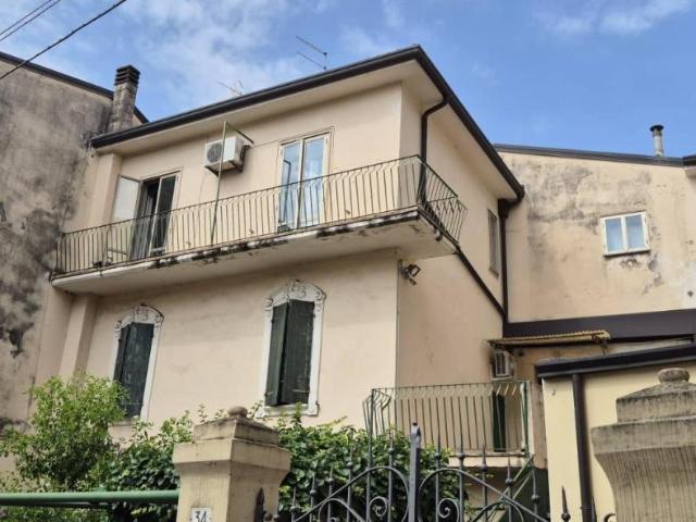 Appartamento in vendita a Verona