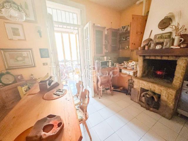 Appartamento in vendita a Verona, Valdonega