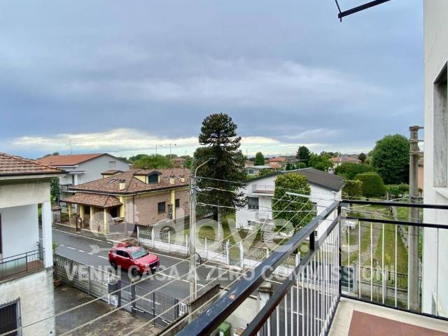 Appartamento in vendita a Verano Brianza MB