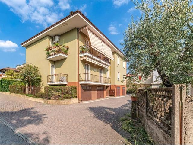 Appartamento in vendita a Verano Brianza MB