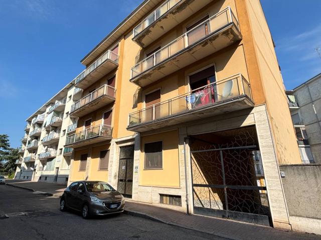 Appartamento in vendita a Vercelli, Porta Torino