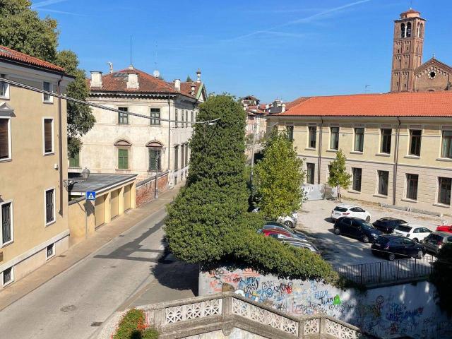 Appartamento in vendita a Vicenza