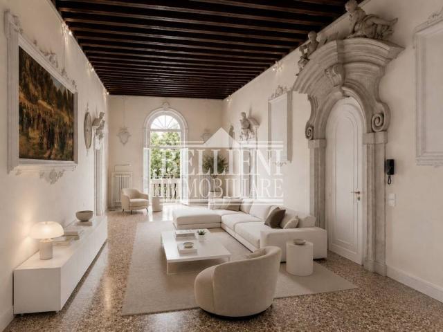 Appartamento in vendita a Vicenza, Centro città