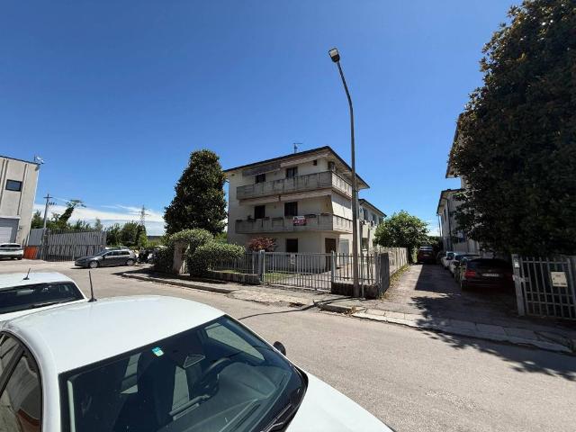 Appartamento in vendita a Vicenza VI