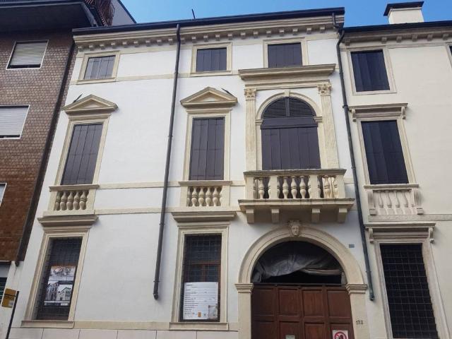Appartamento in vendita a Vicenza VI