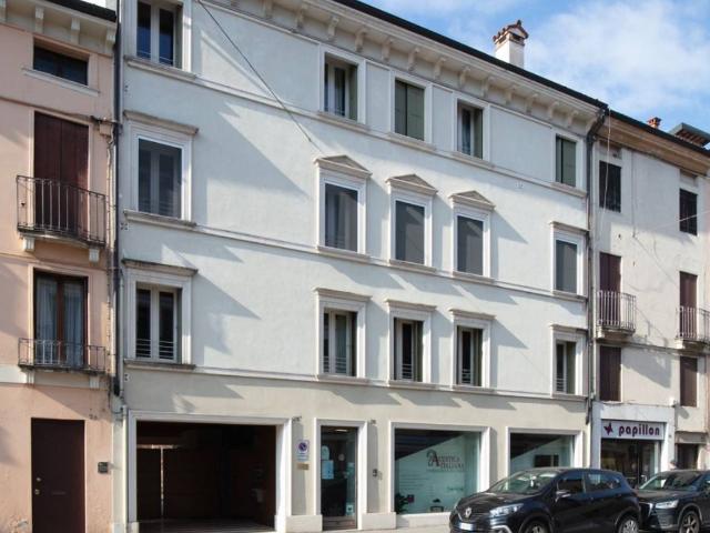 Appartamento in vendita a Vicenza VI