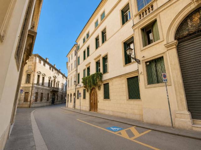 Appartamento in vendita a Vicenza VI