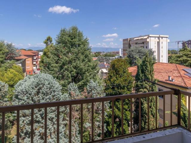 Appartamento in vendita a Vicenza VI