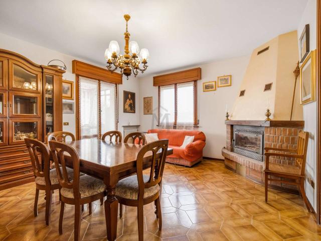 Appartamento in vendita a Viano